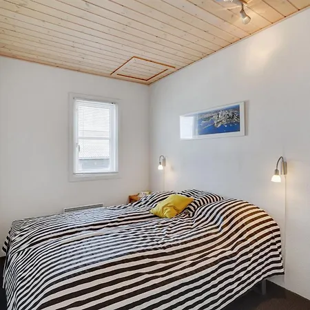 Siunde - 100m To The Fjord By Interhome Leilighet